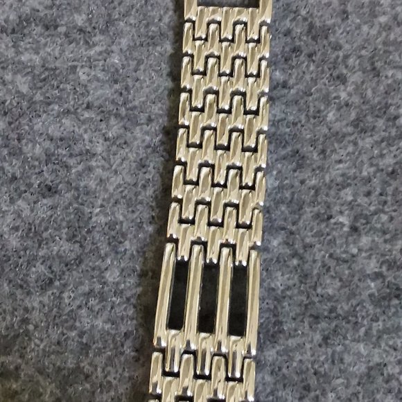 Ladies Movado Watch, stainless steel watch and strap, adjustable, size 7.5 now. - Picture 8 of 10